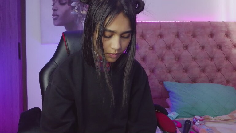 Yaya_Lm's Streamate show and profile