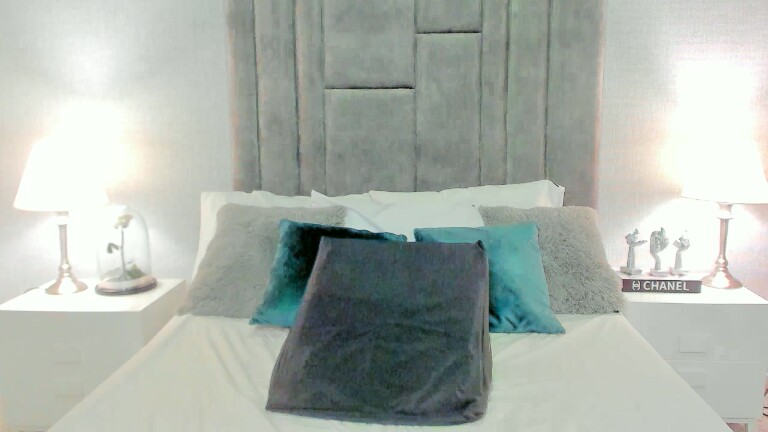 ZairaAbad's Streamate show and profile