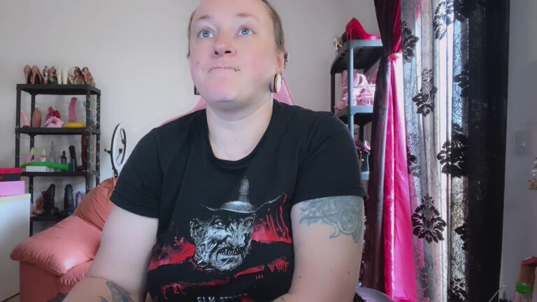 GoddessKisica's Streamate show and profile