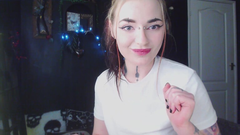 TattooedSiren_X's Streamate show and profile