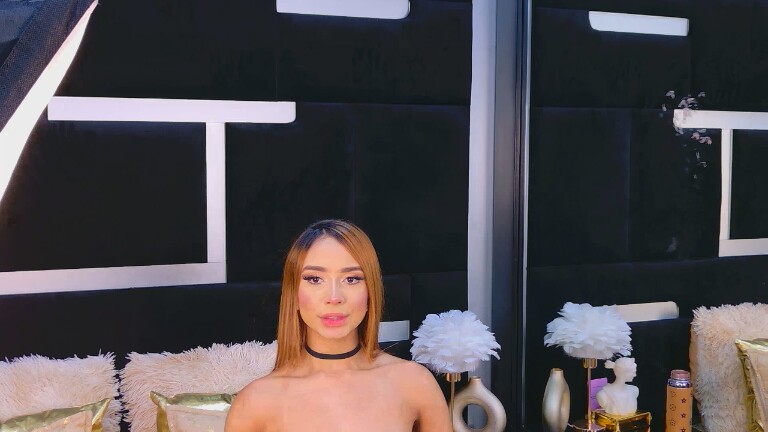 AlanaFerrara's Streamate show and profile