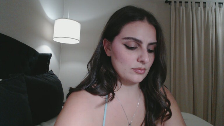 LuciaKing's Streamate show and profile