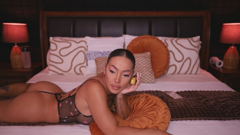 Carminahott93's Streamate show and profile