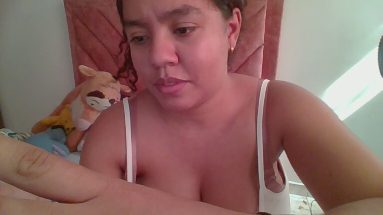 Lauradani's Streamate show and profile