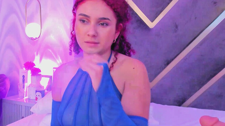 HollyJhonson's Streamate show and profile