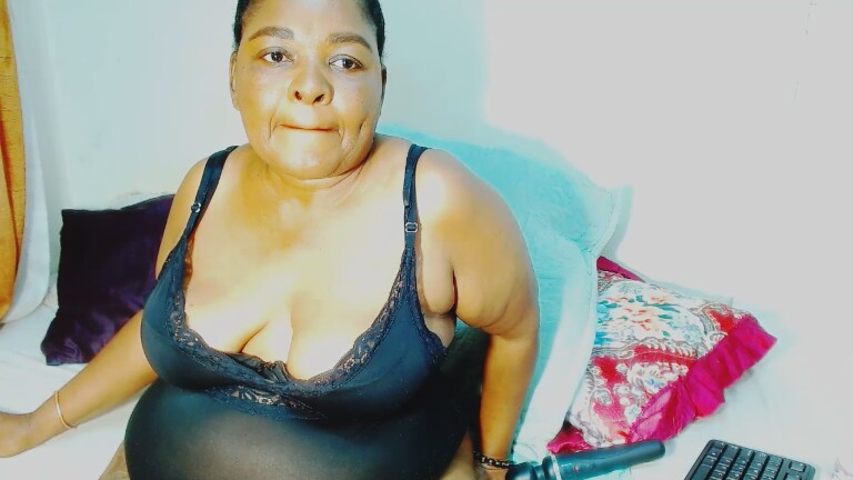 CocoFlames75's Streamate show and profile