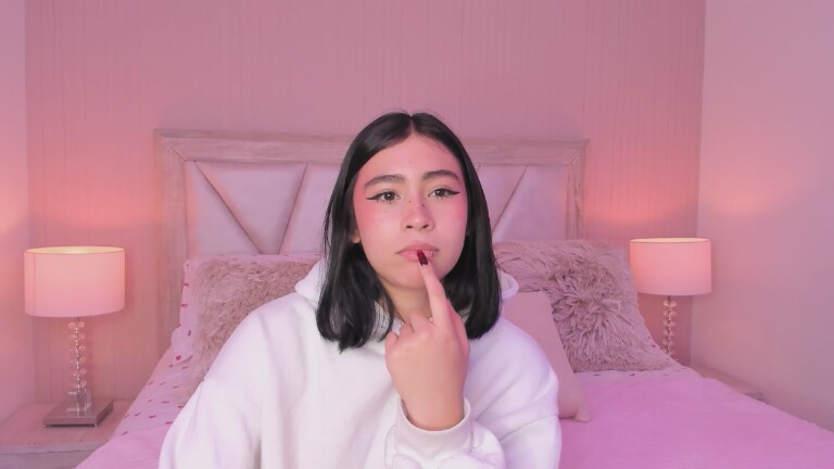 SophiaColinns's Streamate show and profile