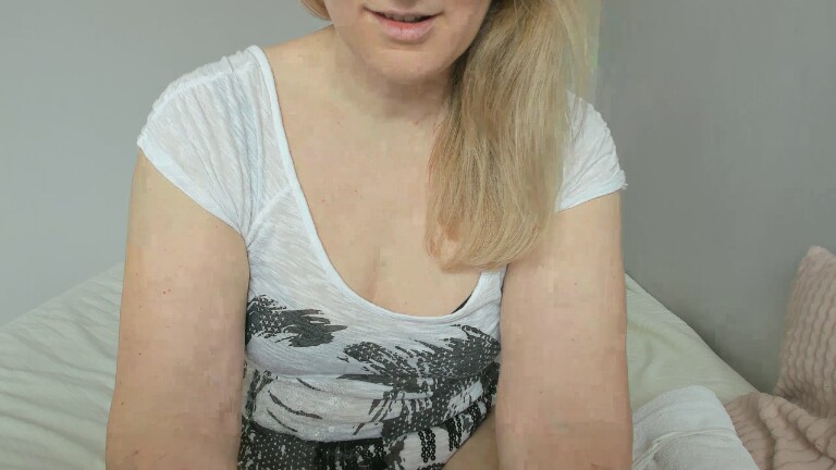 XxSweety_GirlxX's Streamate show and profile