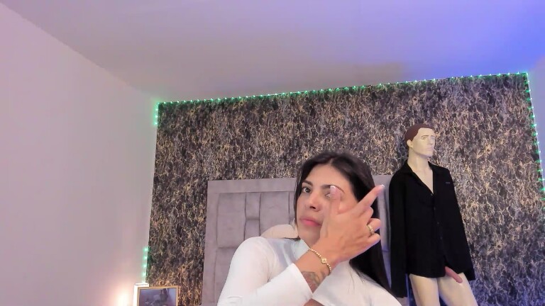 YelinaMontana's Streamate show and profile