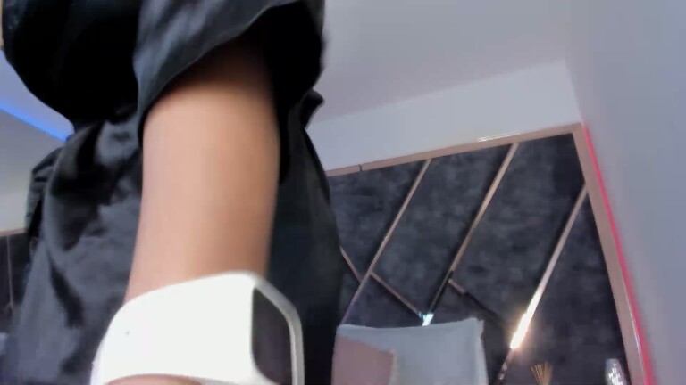 SusanaHenao's Streamate show and profile