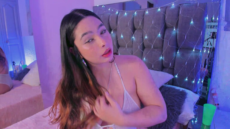 AnnaWhhitte's Streamate show and profile