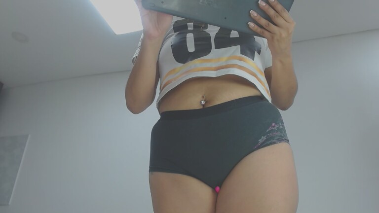 LunaDumont's Streamate show and profile